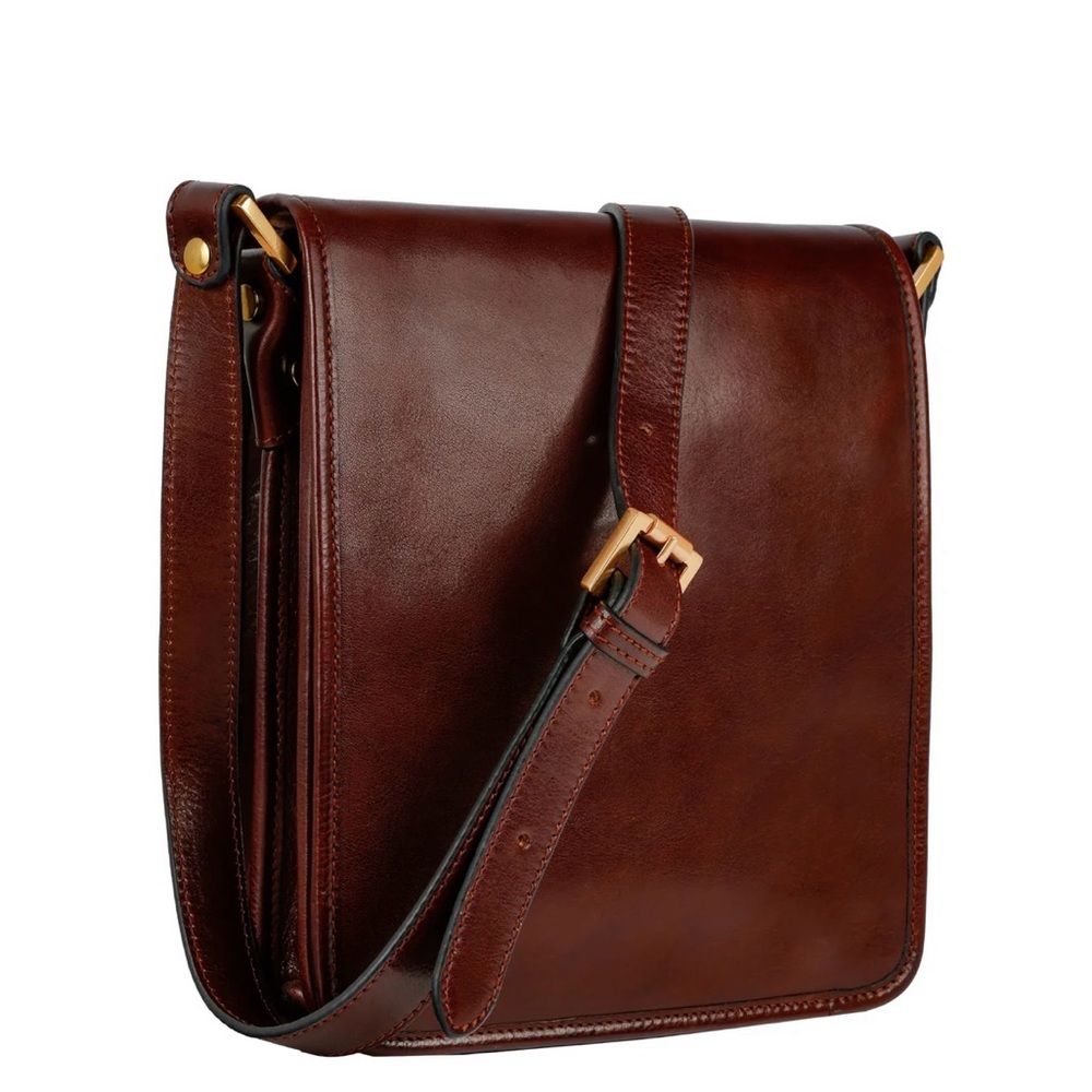 Sleek Tan Leather Crossbody Bag